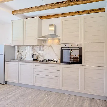 Holiday home Veronika Near Makarska, Private Pool Zagvozd
