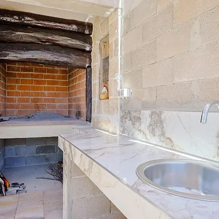 Veronika Near Makarska, Private Pool Holiday home *