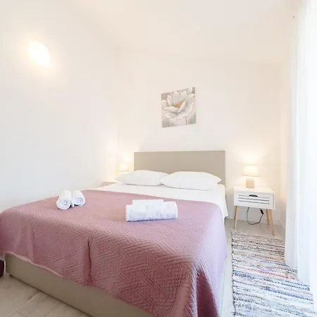 Holiday home Veronika Near Makarska, Private Pool Zagvozd