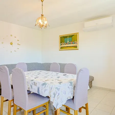 Veronika Near Makarska, Private Pool Holiday home *