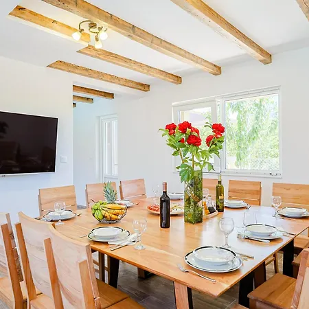 Veronika Near Makarska, Private Pool Holiday home Zagvozd