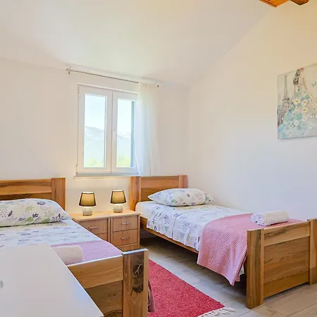 Holiday home Veronika Near Makarska, Private Pool