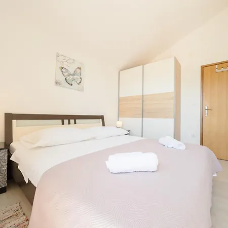 Veronika Near Makarska, Private Pool Holiday home