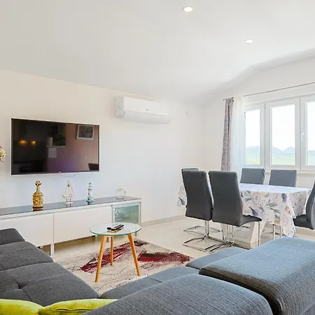 Veronika Near Makarska, Private Pool Holiday home Zagvozd